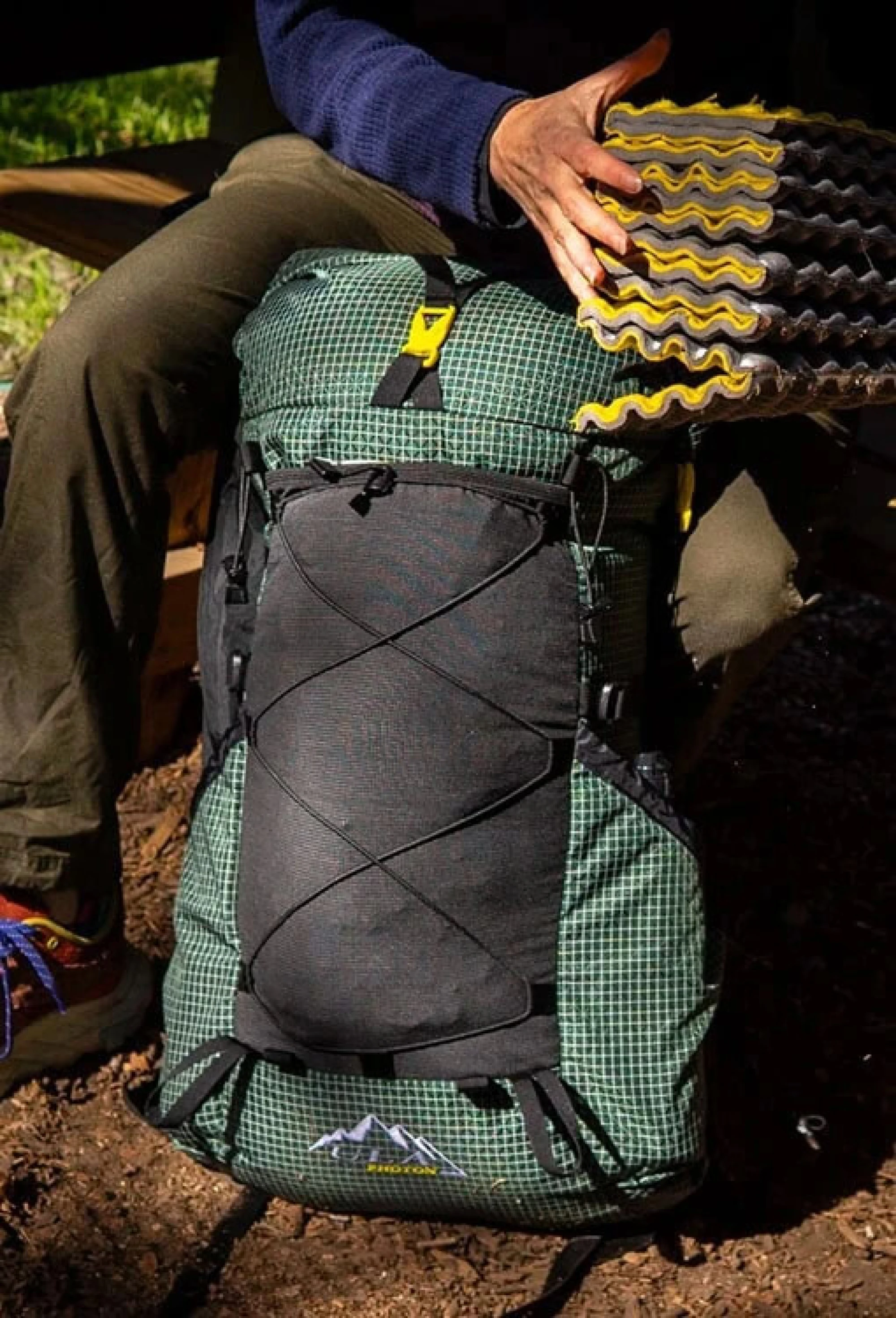 Framed Vs. Frameless Packs: What’s the Difference?