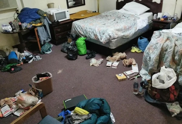 SPLITTING HOTEL ROOMS CAN SAVE YOU HUNDREDS OF DOLLARS