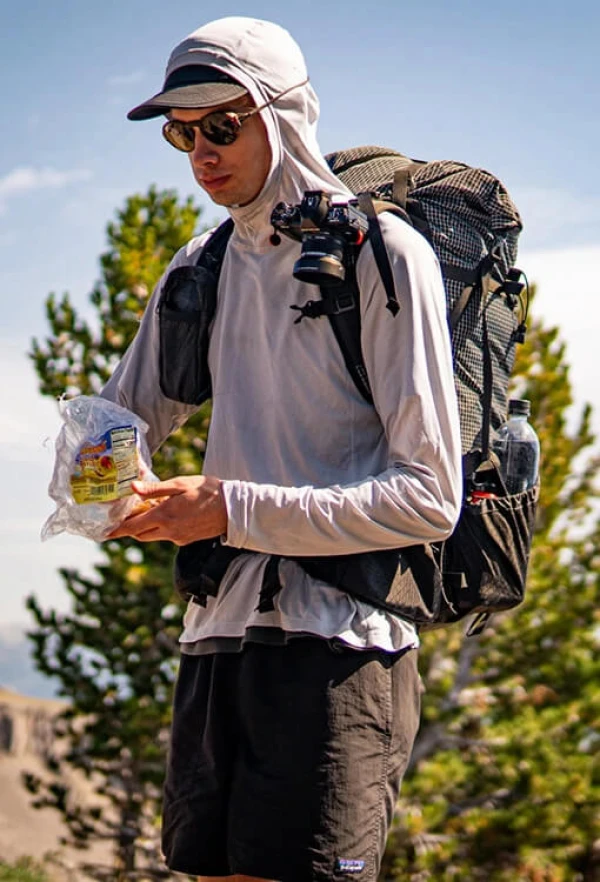 OWEN IS EATING WHILE HIKING, NOW THAT’S EFFICIENT!